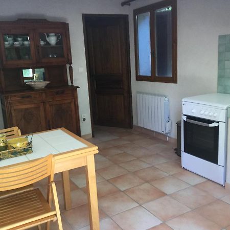 Appartement Dans Un Mas Provencal إستريس المظهر الخارجي الصورة